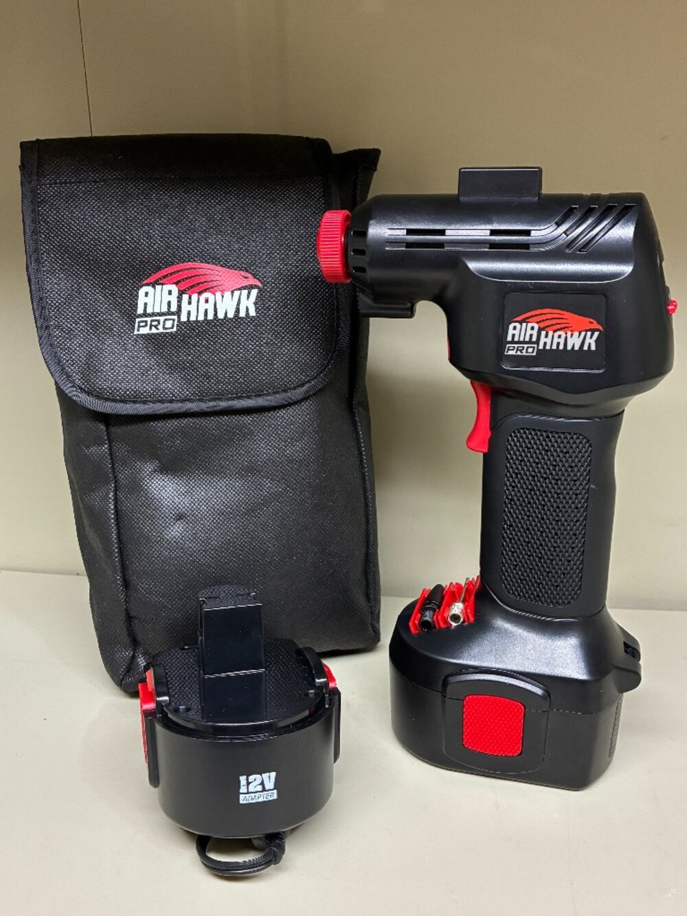 Air Hawk Pro Automatic Cordless Tire Inflator Portable Air Compressor READ